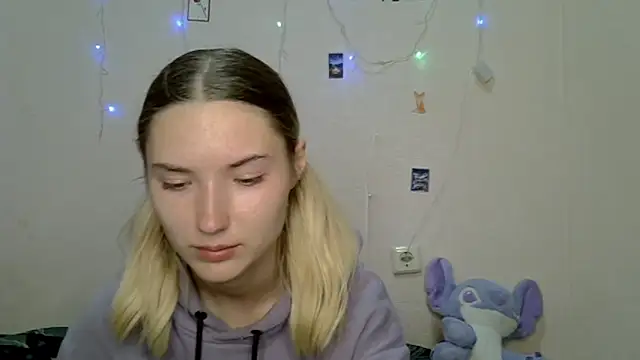  kikiclark   online show from September 14, 2025, 8:42 pm