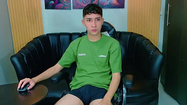 Snapshot of Kygo_Williams chatting on November 19, 2025, 2:50 pm Kygo Williams online show from November 19, 2025, 2:50 pm