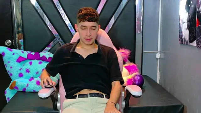 Snapshot of Kygo_Williams chatting on September 10, 2025, 1:21 pm Kygo Williams online show from September 10, 2025, 1:21 pm