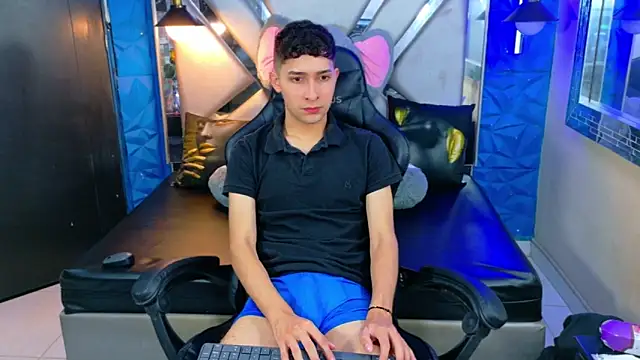 Snapshot of Kygo_Williams chatting on October 6, 2025, 1:56 pm Kygo Williams online show from October 6, 2025, 1:56 pm