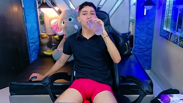 Snapshot of Kygo_Williams chatting on September 30, 2025, 2:34 pm Kygo Williams online show from September 30, 2025, 2:34 pm