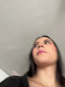 Juanita-Diaz online show from April 16, 2026, 8:42 pm