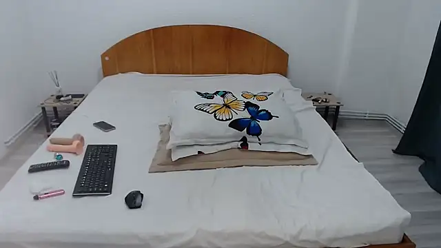 isha rosee online show from April 17, 2026, 3:59 pm