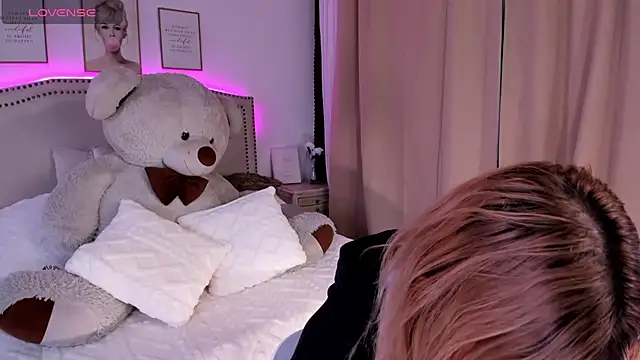 Mayajhons online show from December 19, 2025, 11:23 am