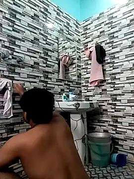 sexyboywhite online show from September 17, 2025, 8:05 am