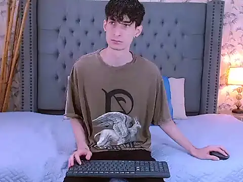 Snapshot of Luke_Carter chatting on October 1, 2025, 1:04 pm Luke Carter online show from October 1, 2025, 1:04 pm