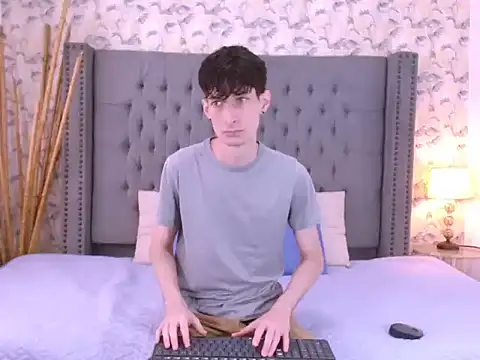 Snapshot of Luke_Carter chatting on September 25, 2025, 1:06 pm Luke Carter online show from September 25, 2025, 1:06 pm