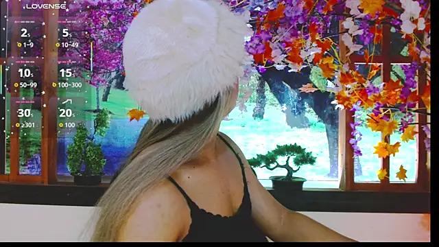 Snapshot of Cristal_Villael chatting on November 6, 2025, 3:21 am Cristal Villael online show from November 6, 2025, 3:21 am