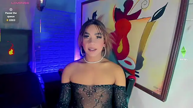 Snapshot of Cristal_Villael chatting on December 1, 2025, 3:18 am Cristal Villael online show from December 1, 2025, 3:18 am