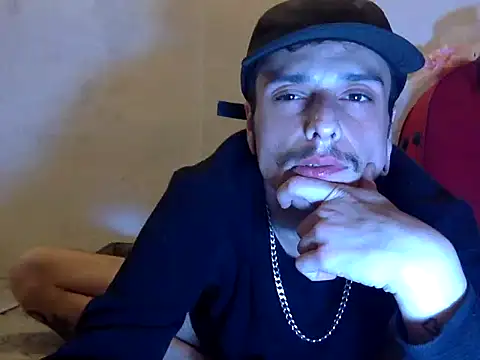 Snapshot of chrisalmeid_ chatting on October 9, 2025, 5:19 am chrisalmeid online show from October 9, 2025, 5:19 am