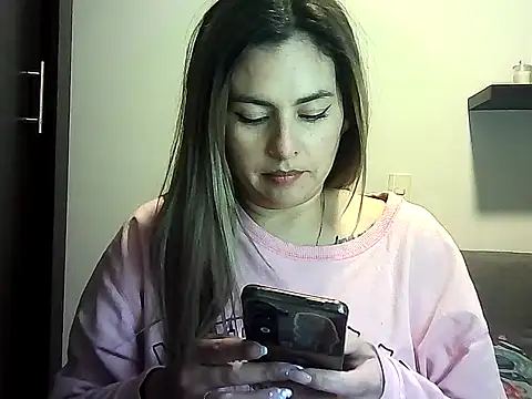 Valery  Rouse  online show from April 21, 2026, 2:03 am