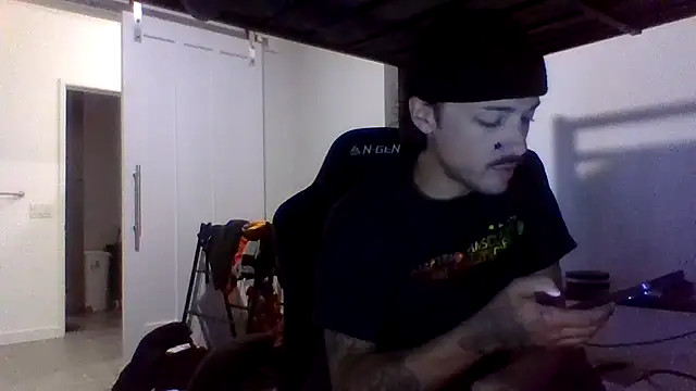 Snapshot of Jbenz420 chatting on July 5, 2026, 5:42 pm Jbenz420 online show from July 5, 2026, 5:42 pm
