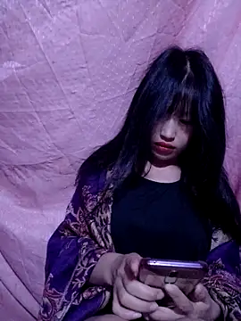 Snapshot of VanGau031694 chatting on December 15, 2025, 5:46 am VanGau031694 online show from December 15, 2025, 5:46 am