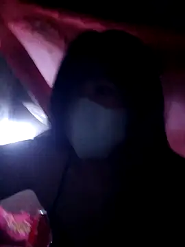 Snapshot of VanGau031694 chatting on October 27, 2025, 12:11 am VanGau031694 online show from October 27, 2025, 12:11 am