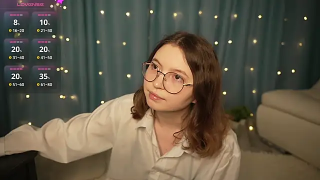 Snapshot of Ruminelle chatting on September 23, 2025, 1:51 pm Ruminelle online show from September 23, 2025, 1:51 pm