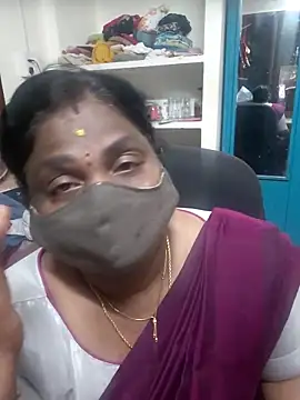 Snapshot of Tamil_Kavitha10 chatting on February 19, 2026, 9:12 pm Tamil Kavitha10 online show from February 19, 2026, 9:12 pm