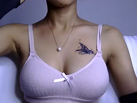 Snapshot of Riva_arora01 chatting on November 23, 2025, 10:25 am Riva arora01 online show from November 23, 2025, 10:25 am