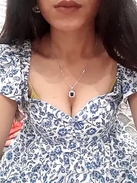 siya rani67 online show from December 5, 2025, 2:37 pm