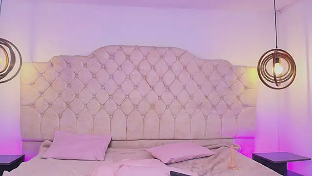 Snapshot of Sweet_1Angel chatting on March 2, 2026, 5:08 am Sweet 1Angel online show from March 2, 2026, 5:08 am