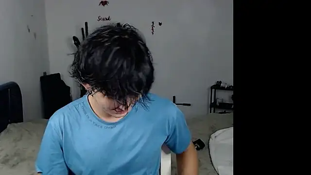 Snapshot of big_lunatic chatting on October 11, 2025, 4:02 am big lunatic online show from October 11, 2025, 4:02 am