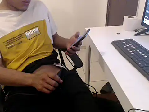 nyxsex online show from October 13, 2025, 6:09 pm