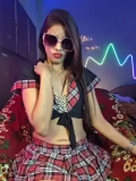 royeoy22 online show from March 9, 2026, 11:58 am