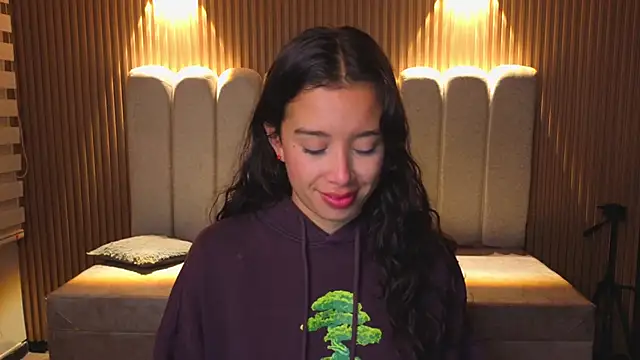 Snapshot of _Mia_Evans_1 chatting on December 21, 2025, 11:45 am Mia Evans 1 online show from December 21, 2025, 11:45 am