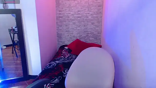 Snapshot of _Mia_Evans_1 chatting on November 15, 2025, 12:03 am Mia Evans 1 online show from November 15, 2025, 12:03 am