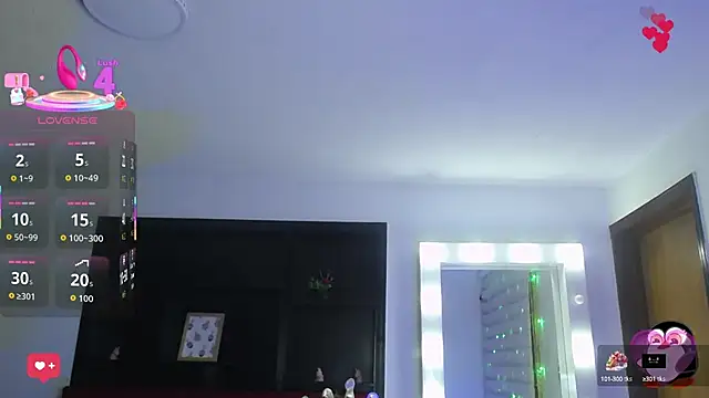 Snapshot of _Charlotte_Collins_ chatting on October 2, 2025, 3:48 pm Charlotte Collins online show from October 2, 2025, 3:48 pm