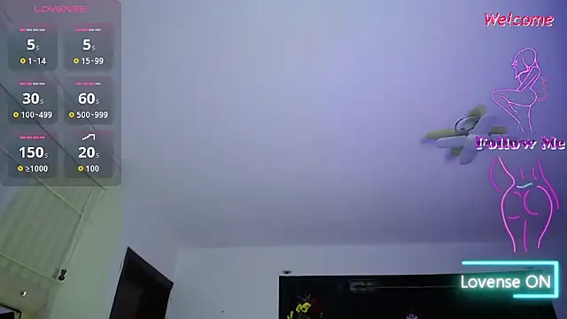 Snapshot of _Charlotte_Collins_ chatting on September 27, 2025, 3:29 pm Charlotte Collins online show from September 27, 2025, 3:29 pm