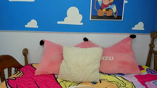 miss  evolet online show from November 7, 2025, 11:04 am