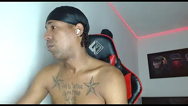 Snapshot of BBC_Black_ chatting on July 8, 2026, 11:49 pm BBC Black online show from July 8, 2026, 11:49 pm