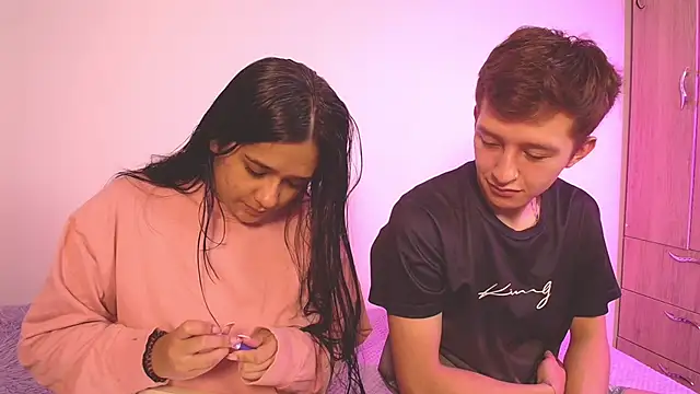 mae nathan  online show from September 25, 2025, 11:38 am