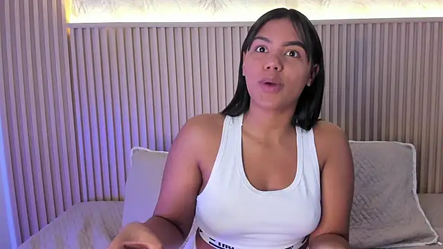 Liss-Reyes online show from September 21, 2025, 1:49 pm