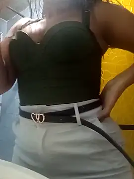 Snapshot of Liss-Reyes chatting on May 10, 2026, 1:14 pm Liss-Reyes online show from May 10, 2026, 1:14 pm