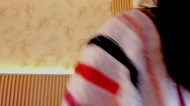 Liss-Reyes online show from April 15, 2026, 12:21 pm