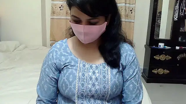 Elena cruz5 online show from November 20, 2025, 5:13 pm