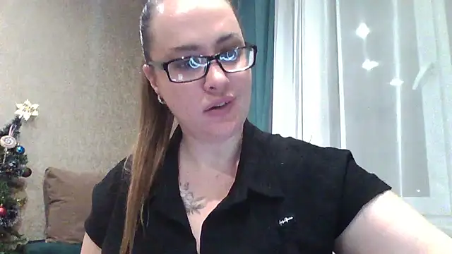 Snapshot of karina160000 chatting on December 18, 2025, 2:43 pm karina160000 online show from December 18, 2025, 2:43 pm