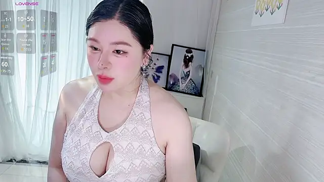 Snapshot of Scarlett-oracle chatting on September 10, 2025, 11:37 pm Scarlett-oracle online show from September 10, 2025, 11:37 pm