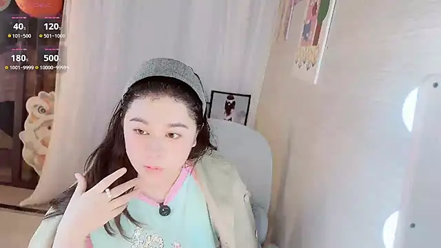 Snapshot of Scarlett-oracle chatting on February 24, 2026, 3:02 pm Scarlett-oracle online show from February 24, 2026, 3:02 pm