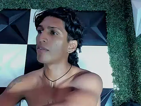 Snapshot of bull_cam chatting on September 30, 2025, 7:53 pm bull cam online show from September 30, 2025, 7:53 pm