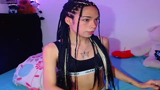 NathaliaPaz  online show from May 10, 2026, 11:03 am