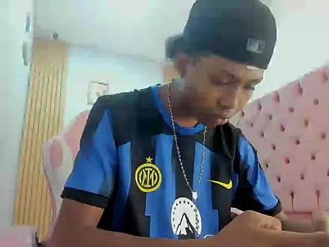 Snapshot of Jax_Maliq chatting on November 13, 2025, 3:21 am Jax Maliq online show from November 13, 2025, 3:21 am