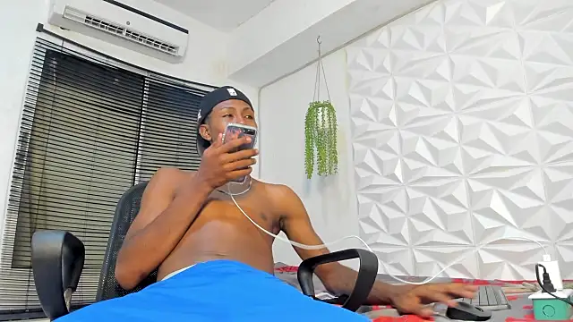 Snapshot of Jax_Maliq chatting on September 11, 2025, 2:22 am Jax Maliq online show from September 11, 2025, 2:22 am