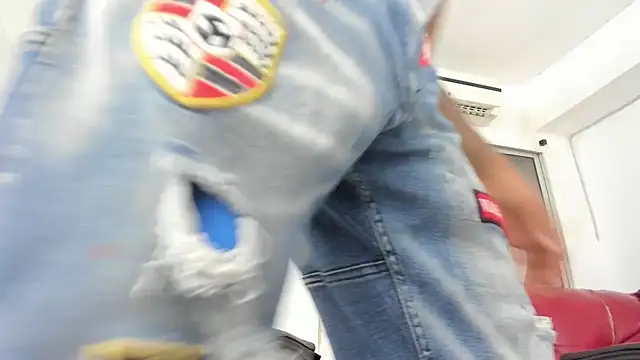 Snapshot of Jax_Maliq chatting on October 5, 2025, 12:23 am Jax Maliq online show from October 5, 2025, 12:23 am