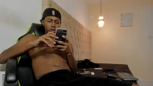 Snapshot of Jax_Maliq chatting on October 28, 2025, 11:03 pm Jax Maliq online show from October 28, 2025, 11:03 pm