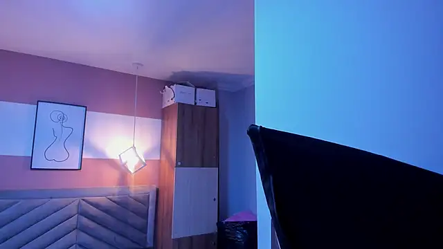 Snapshot of Mia_Valentine_ chatting on November 23, 2025, 7:24 pm Mia Valentine online show from November 23, 2025, 7:24 pm