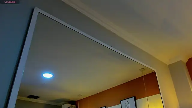 Snapshot of Mia_Valentine_ chatting on December 21, 2025, 7:48 pm Mia Valentine online show from December 21, 2025, 7:48 pm