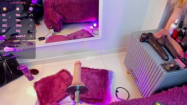 Snapshot of Mia_Valentine_ chatting on February 26, 2026, 8:09 pm Mia Valentine online show from February 26, 2026, 8:09 pm