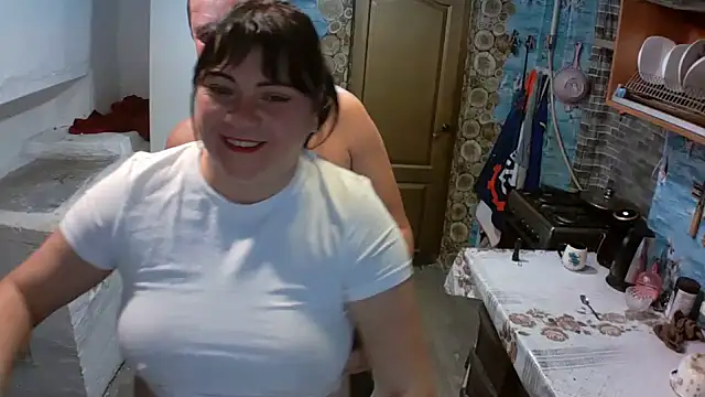 Natalia2504 online show from October 9, 2025, 4:35 am